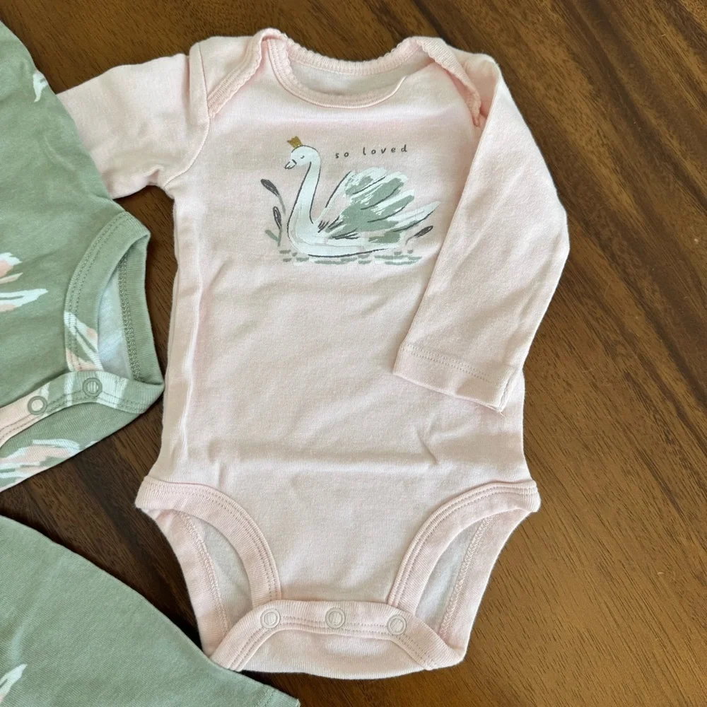 Carter’s Baby Girl Swan Print Two Cotton Bodysuits and Leggings Set Size 3M